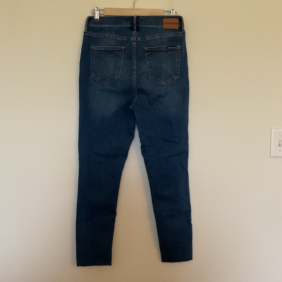 Calvin Klein Jeans Exposed Button High Rise Skinny Jean Sz 12/31 Blue Repreve - Picture 3 of 13